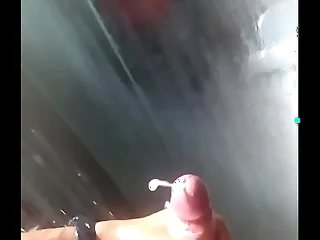 NOVINHO DE MOGI GUAÇU GOZANDO EM CAMERA LENTA